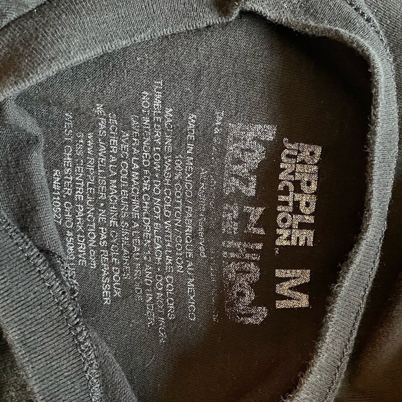 Men's Boyz n the Hood Short Sleeve Graphic Crewneck T-Shirt - Picture 4 of 6